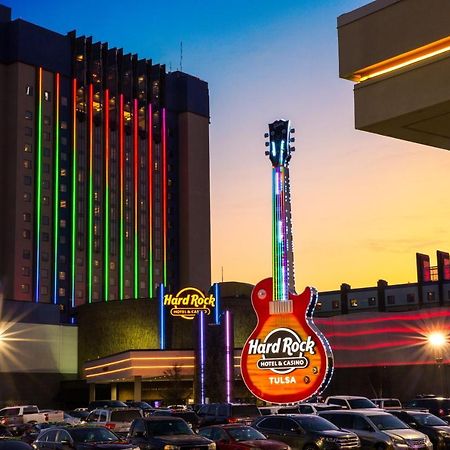 Hard Rock Hotel & Casino Tulsa Catoosa Exterior photo